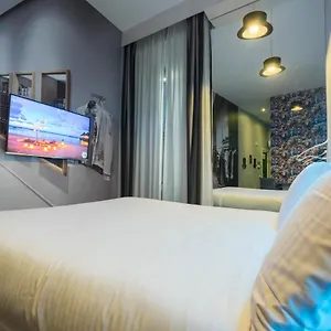 Irooms Jacuzzi Pensión